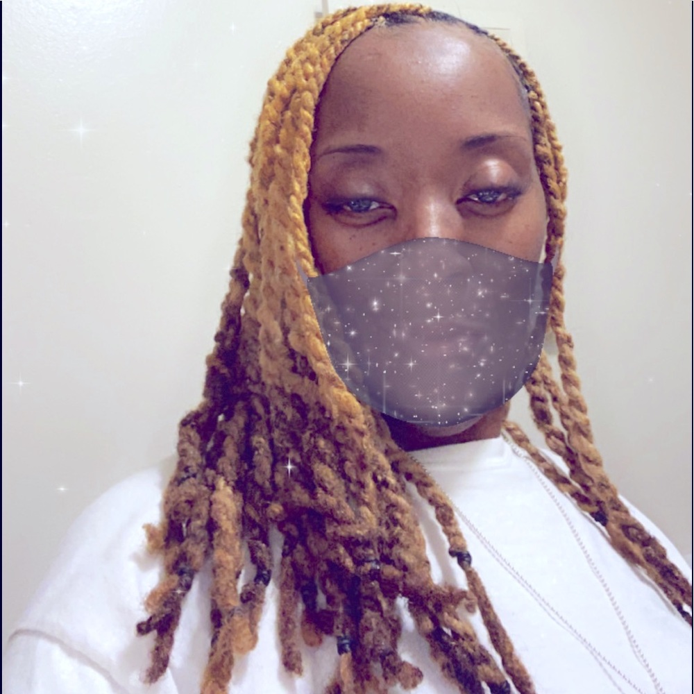 Meet your Posher, Nicole